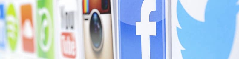 Social Media Marketing for Veterinary Practices: Should you Outsource to an Agency?